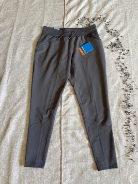 Columbia Women’s Charcoal Stretch Joggers